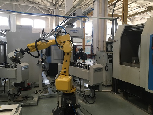2021年3月（yuè）為青島某機械製造有限公（gōng）司-設計製（zhì）造的0.4米雙工位立式淬火加工中心